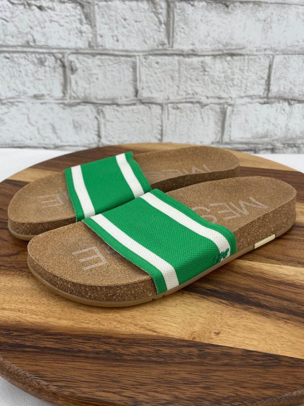 Message Mullen Slide-Grass Womens 7,7.5/37 Green White Comfort Slides
